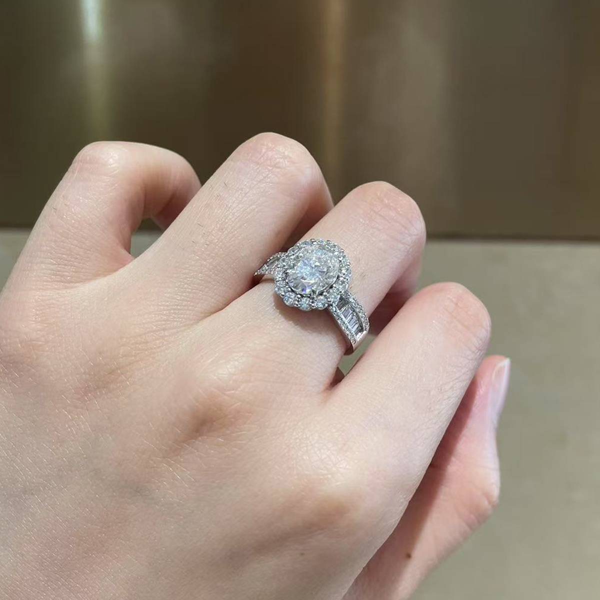 Egg shaped Women's Ring S925 Silver Plated Platinum Customized Selection Main Stone Moissanite Diamond 2.0ct/Secondary Stone High Carbon Diamond